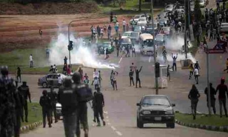 Nigéria: les troubles se poursuivent à Lagos et sa prison centrale a été incendiée