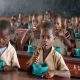 Les États-Unis fournissent 119 millions de dollars au Programme alimentaire mondial (PAM) pour les repas scolaires dans cinq pays