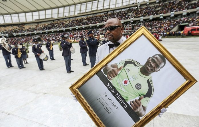 Après 6 ans, la police sud-africaine a pu enfin éclaircir le meurtre de l’icône du football, Senzo Meyiwa
