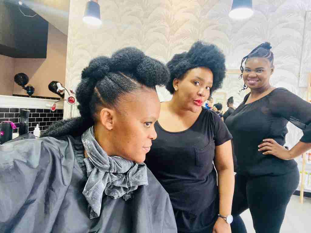 Zodwa Wabantu change de nouveau sa coiffure