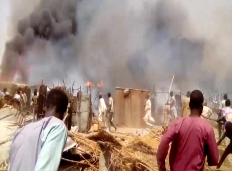 Nigeria : Le feu dans un camp de réfugiés provoque le déplacement des milliers d'habitants