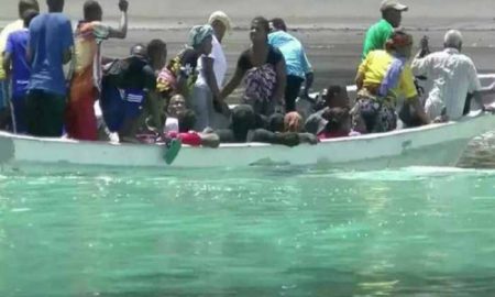 Des dizaines de déplacés périssent après le chavirage d'un bateau au large du Mozambique