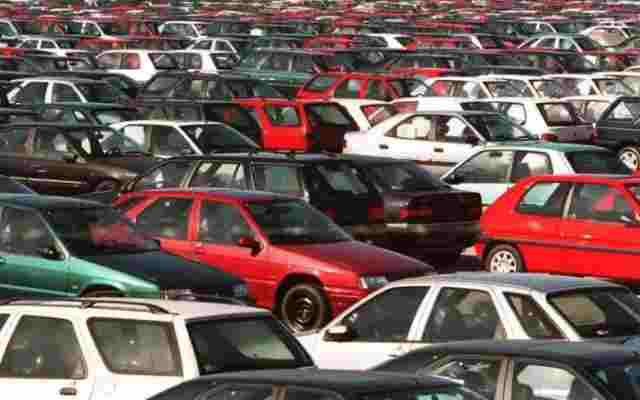 Des millions de véhicules d'occasion exportés vers l’Afrique sont de mauvaise qualité
