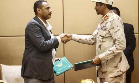 La loi américaine renforcera-t-elle l'autorité des civils au détriment des militaires au Soudan?