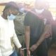 La police devrait lâcher la star nigériane Omah Lay