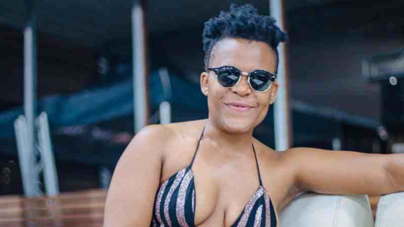 Zodwa retourne à l'école