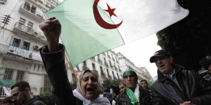 Le peuple algérien soufre du syndrome de Stockholm
