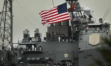 L'arrivée des cuirassés de la marine américaine en Somalie en vue du retrait des forces