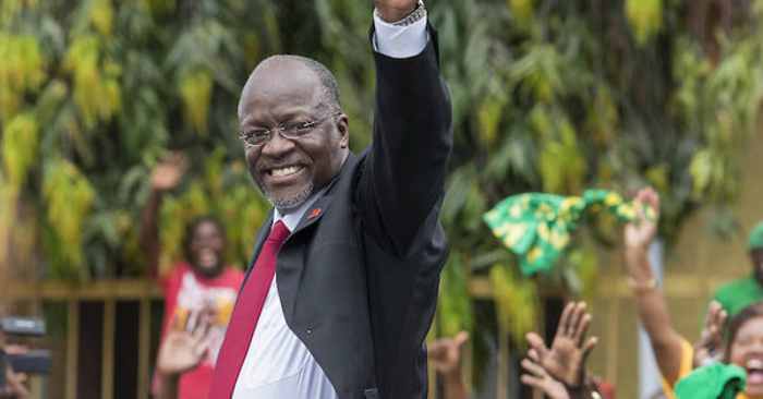 L'Afrique commence la vaccination et l'Organisation de la Santé appelle le président tanzanien à faire confiance à la science