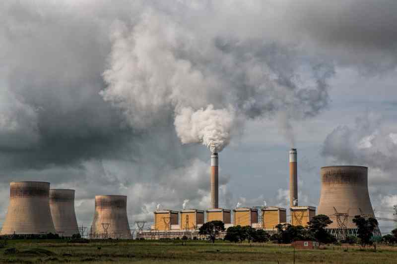 Les centrales au charbon financées par la Chine en Afrique, quel avenir ?