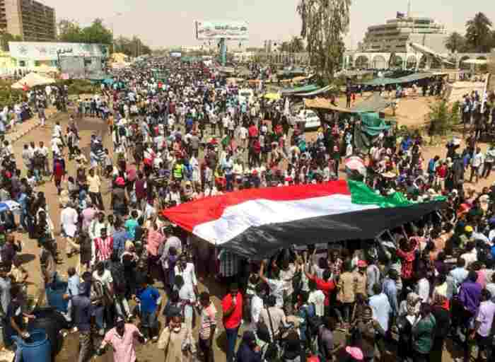Des manifestants soudanais bloquent le passage frontalier entre le Soudan et l'Éthiopie