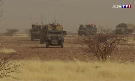 L'armée française lance une opération militaire au Mali