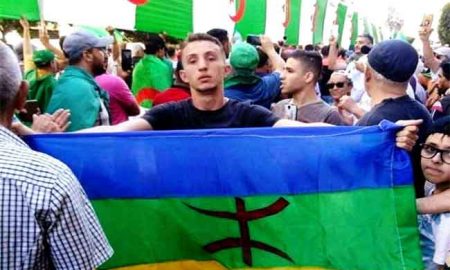 Algérie : libération de l'icône du Hirak populaire