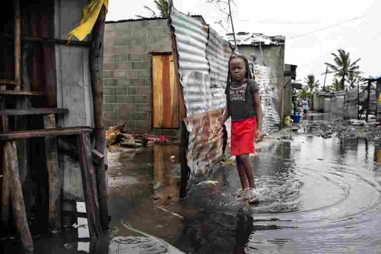 Les Nations Unies répondent aux besoins de milliers de personnes touchées par le cyclone dévastateur au Mozambique