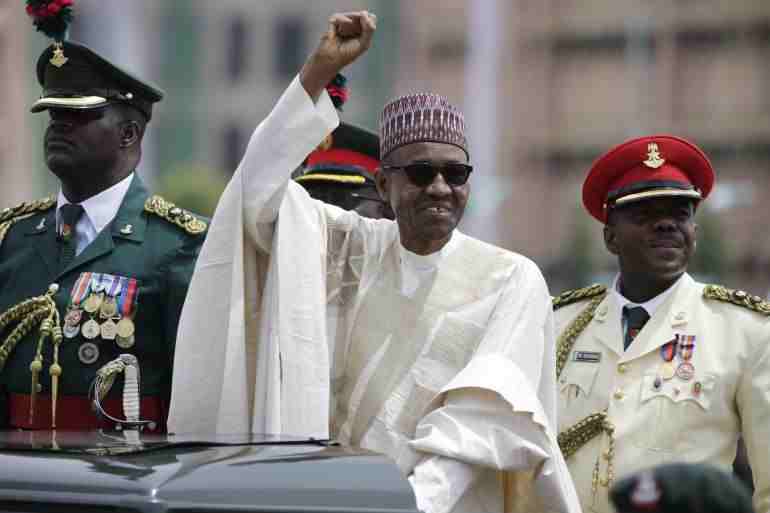 Buhari limoge les principaux dirigeants militaires du Nigeria