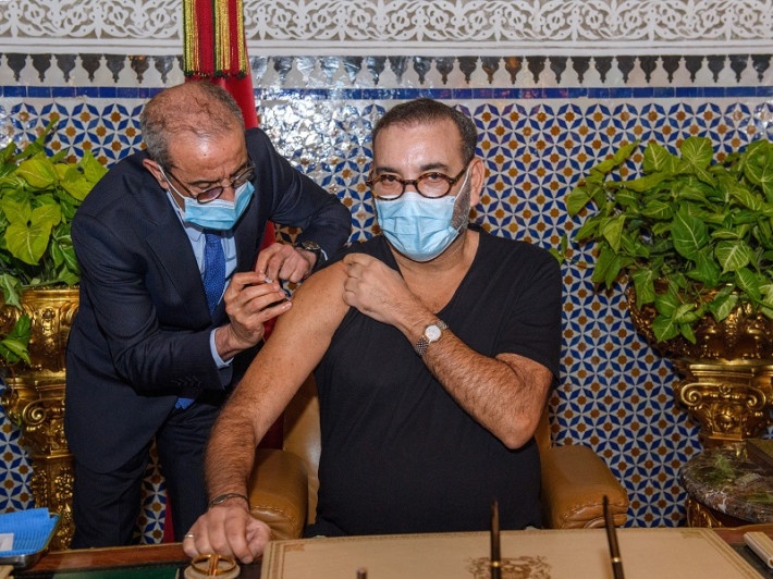 Le roi du Maroc pousse les généraux algériens à mentir à propos de l'arrivée du vaccin russe en Algérie