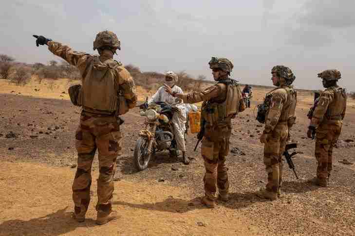 Un sommet franco-africain décisif sur la force Barkhane au Sahel