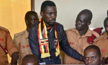 Ouganda: Bobi Wine sous pression pour retirer sa pétition