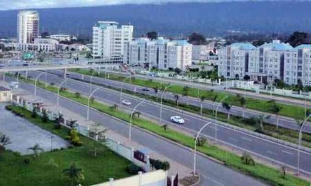 Pourquoi les entreprises de Guinée équatoriale dépensent-elles de l'argent en temps de crise ?