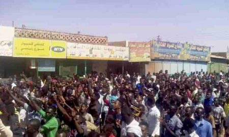 Soudan Un cercle de protestations de plus en plus large condamnant la situation économique