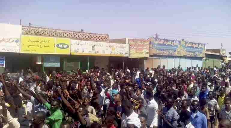 Soudan Un cercle de protestations de plus en plus large condamnant la situation économique