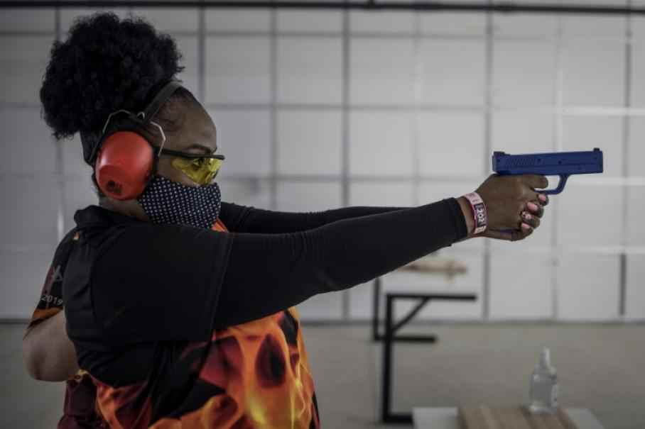 Avec des armes...les femmes sud-africaines décident de se protéger de la violence et du viol