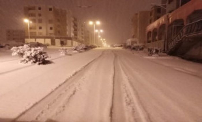 Algérie : Report de la reprise des études d'une semaine et la fermeture de plusieurs routes en raison des chutes de neige
