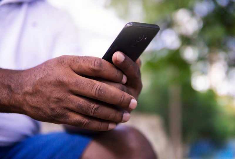 Le régulateur congolais met en garde les utilisateurs mobiles contre une `` escroquerie d'appel manqué ''