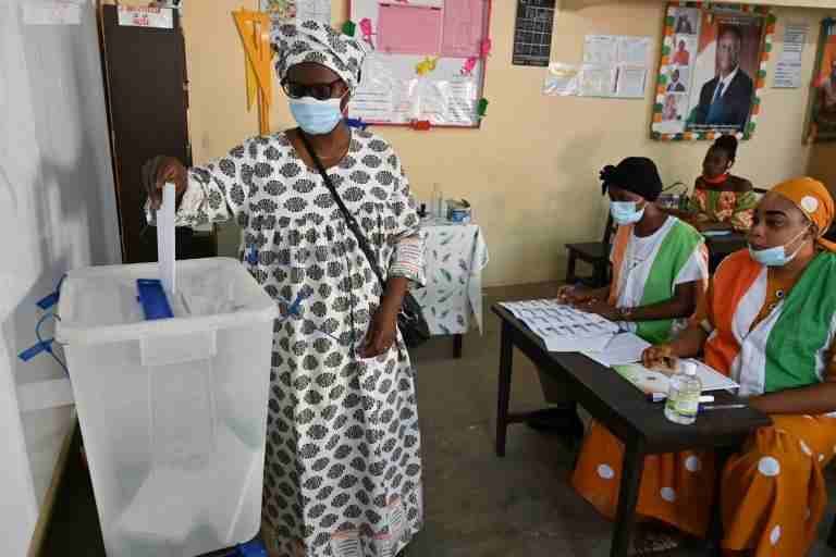 Les élections législatives en Côte d'Ivoire redonnent l'espoir d'un retour à une vie politique tranquille