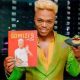 Somizi célèbre son livre de recettes en conservant sa position de leader