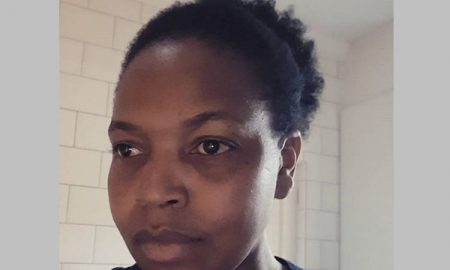 Florence Masebe partage des conseils sur la façon dont elle entretient ses beaux cheveux naturels