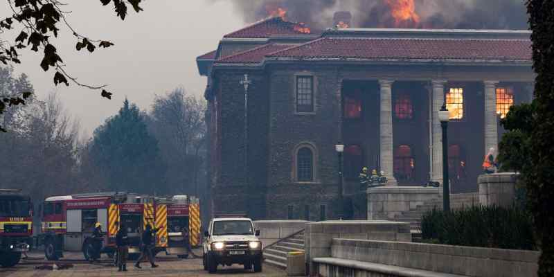 Un incendie s’est déclaré dans la célèbre Montagne de la Table, prés du Cap en Afrique du Sud