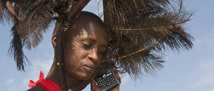 Les agriculteurs rwandais reçoivent des smartphones pour stimuler l'agriculture new âge