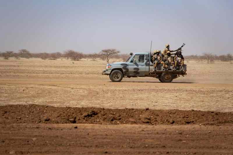 Trois étrangers ont été tués dans une embuscade par des hommes armés dans l'est du Burkina Faso