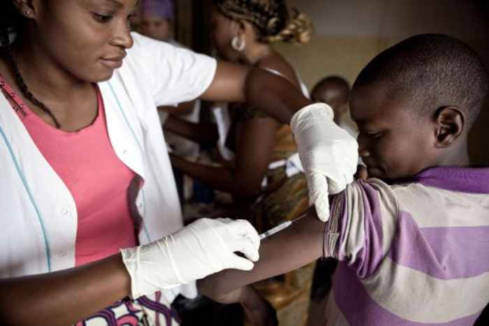 La Banque mondiale approuve un financement supplémentaire de 54,6 millions de dollars pour renforcer le système de santé du Burundi