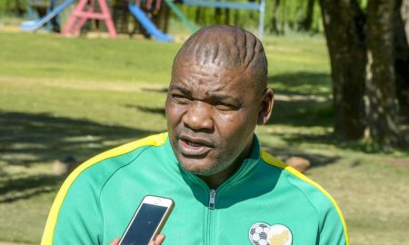 L’entraîneur de football de l’équipe nationale sud-africaine licencié