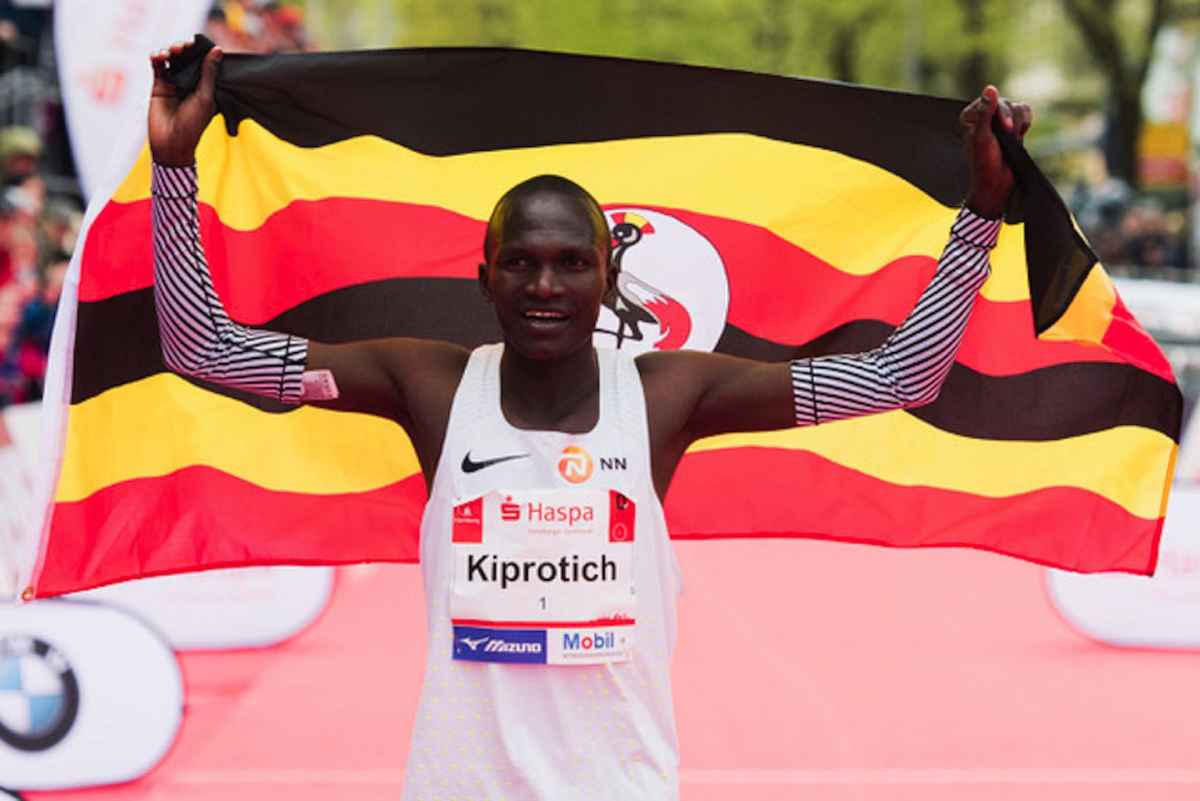 Participation de l’ougandais Kiprotich au marathon de la mission NN