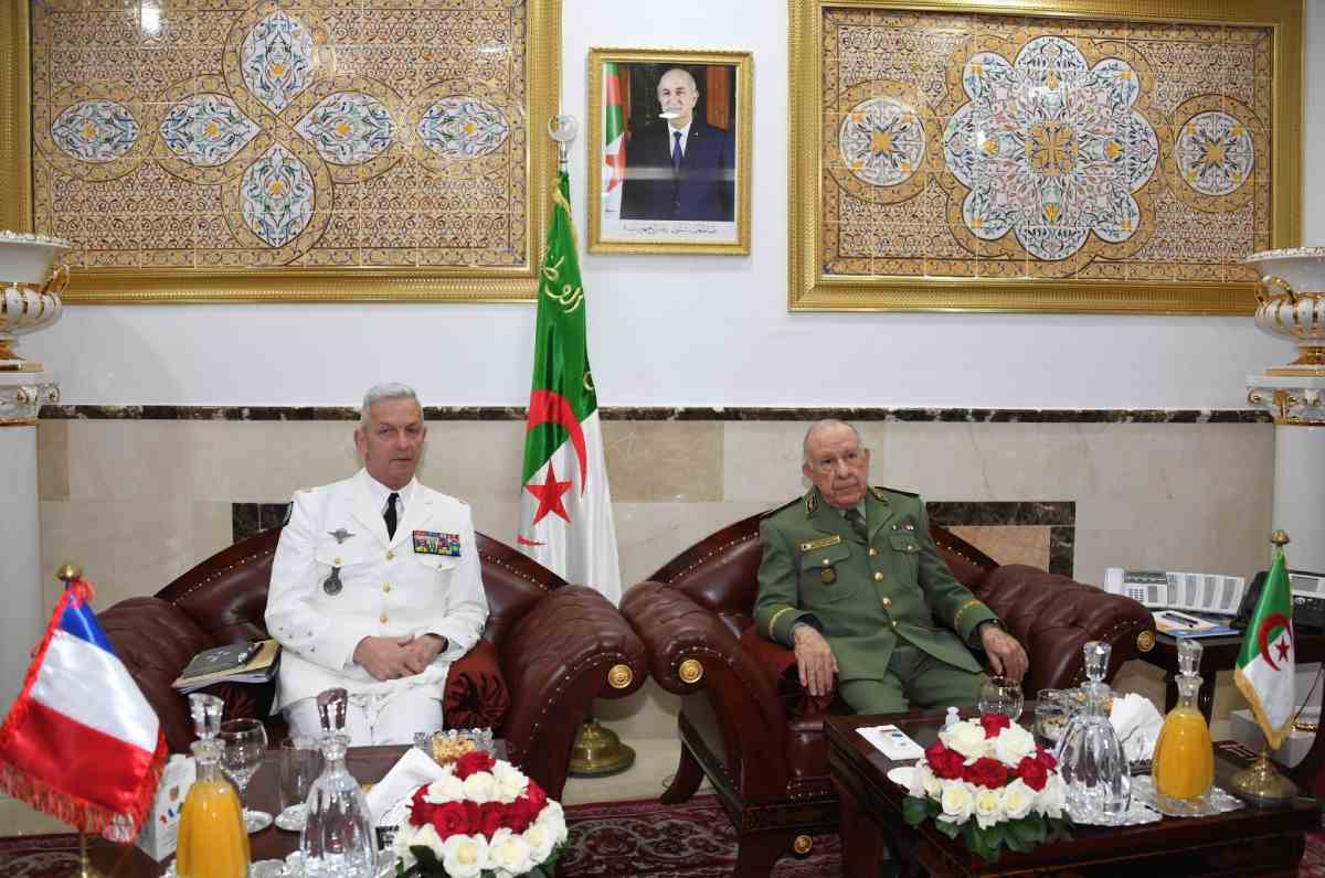 Une lutte russo-française pour protéger les généraux et voler les richesses de l'Algérie