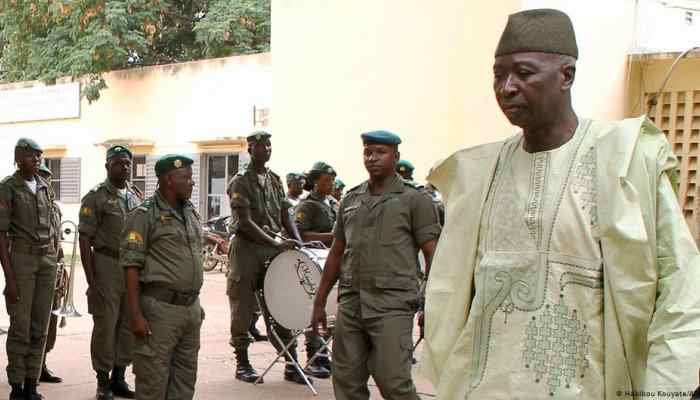 Le Conseil militaire du Mali annonce la démission de Bah Ndaw et Mukhtar Wan