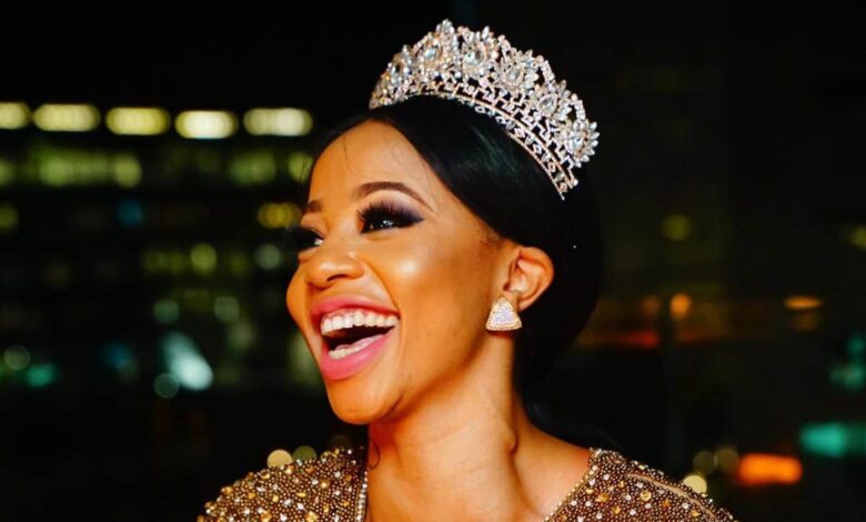 Kelly Khumalo célèbre sa victoire SAFTA