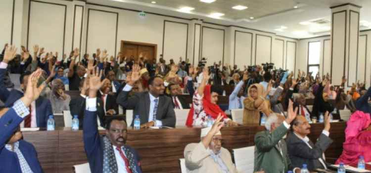 Le Parlement annule à l'unanimité la loi prolongeant le mandat du président somalien
