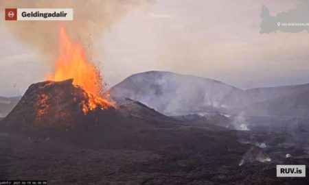 Tshisekedi interrompt sa visite en Europe après l'éruption du mont Nyiragongo