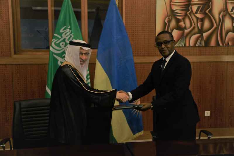 Un accord saoudien avec le Rwanda dans le cadre de la tournée africaine de Kattan