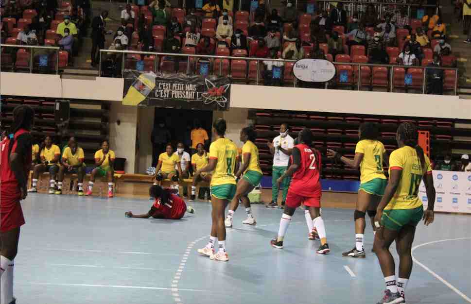 Le championnat d'Afrique de handball féminin démarre au Cameroun