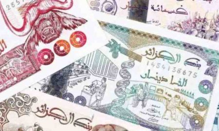 L'Algérie s'effondre économiquement alors que la banque centrale continue d'imprimer des billets de banque en dinar