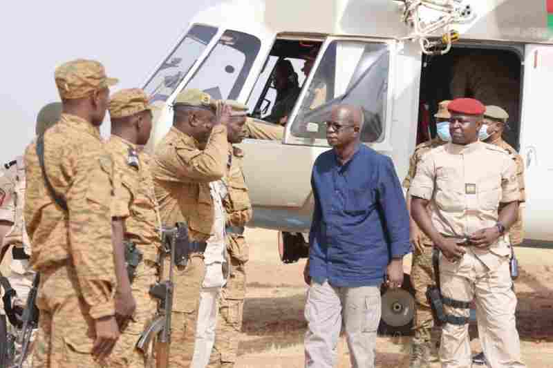 Burkina Faso…Les ministres de la Défense et de la Sécurité limogés face aux pressions de l'opposition