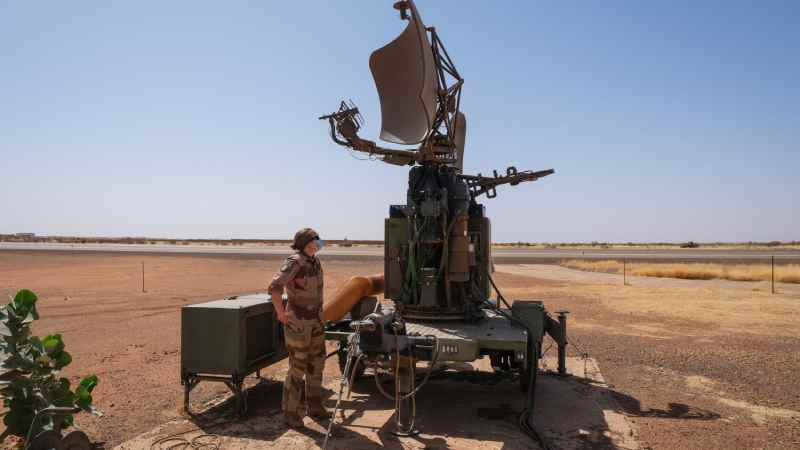 Après sa suspension durant un mois, la France reprend les opérations militaires conjointes avec le Mali