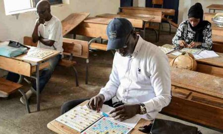 Les junkies du Scrabble du Sénégal de retour au tableau après une interruption du virus