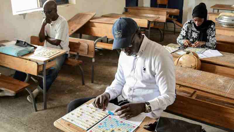 Les junkies du Scrabble du Sénégal de retour au tableau après une interruption du virus