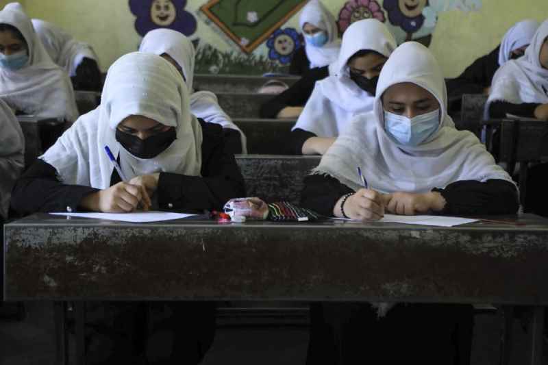 L'école des filles s'est complètement échappée d'Afghanistan…Vers un pays africain